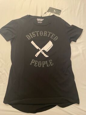 New Distorted People Men’s Black Short Sleeve Graphic Tee